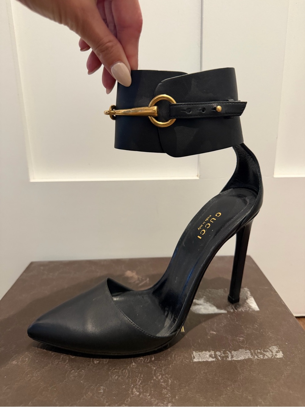 Gucci Black Leather Horsebit Ankle Cuff Pointed Pumps Size 37
